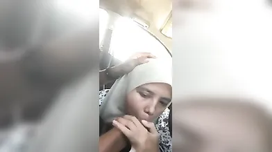 Bini Orang Bertudung Sangap