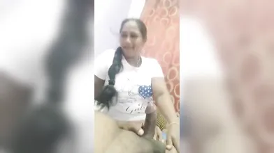 Matter aunty show her boobs and sucking