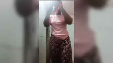 Mallu girl show her boobs and pussy on bathroom video call