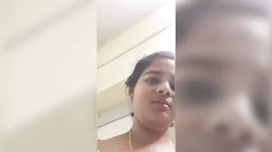 Tamil housewife show her full nude video