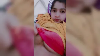 Mallu bhabi show her boobs