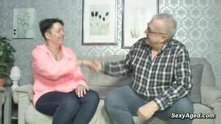 Amateur German old couple Nicole S and Willi enjoying passionate sex on the couch