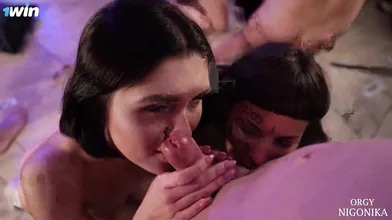 Orgy4, a 90s-style orgy soiree for cash! Hardcore porn, YES!