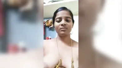 Tamil village sexy wife boobs show