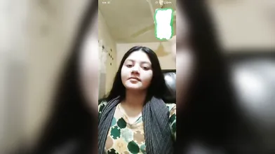 Big boobs gf show her melon
