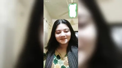 Big boobs gf show her melon