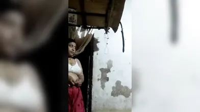 Aunty change dress self recording send to husband friend