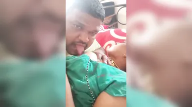 Tamil hot aunty boobs show
