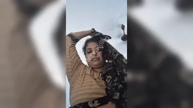 Tamil mallu aunty nude show part 1