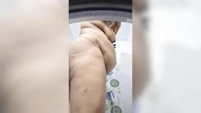 Tamil mallu aunty nude show part 2