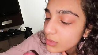 Pakistani Desi Punjabi Kudi Girl Give A Nice Blow & Handjob Enjoying