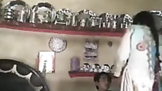 Indian Pakistani Homemade Teen Couple - Johnny Goodluck