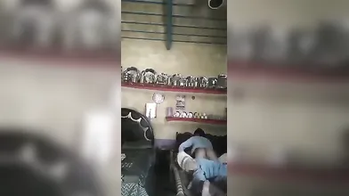 Indian Pakistani Homemade Teen Couple - Johnny Goodluck