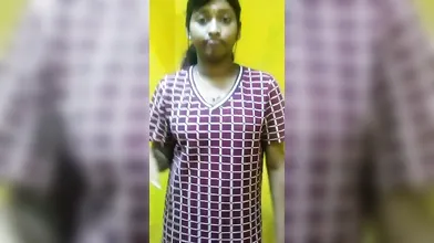 Tam girl nude show