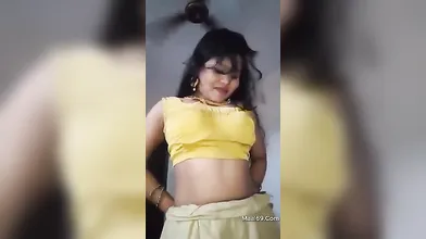 Sexy Nepali Girl Nude Stripping With BF