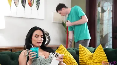 Stepmom Says Cum Inside - S6:E8