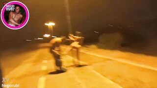 Sabugou A Vagabunda Na Rua Na Madrugada