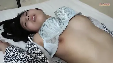 Tiny Japanese babe hardcore spitroasted