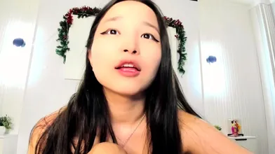 Omege japanese girl with big boobs on cams
