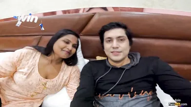 super-fucking-hot bhabhi ji ki big melons chut ki pyaas bhujha di hotel mein - X