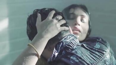 Wife ko romantic mood me pela