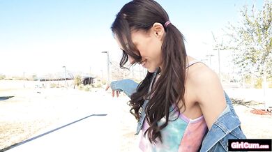 Orgasmic Skater Girl - 14 Orgasms