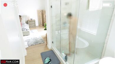 Stepsister Shocked By Stepbro’s Cock
