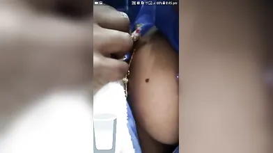 Tamil Ladki Ki Solo Boob Show Video