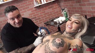Amber Luke masturbates while getting tattooed