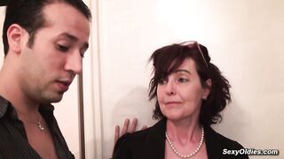 Worker Max Casanova anal fucks amateur granny Joyce Mifle