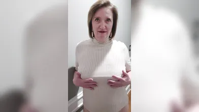 Mom Flashes Tits