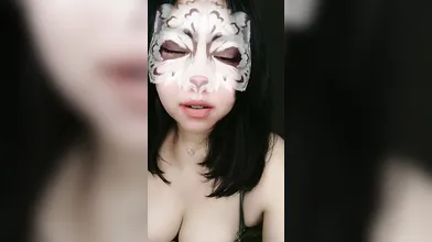 Mbak Ratu Kuman Pantat Besar Ngangkang Becek
