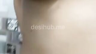 Hot Desi indian girl send nudes to bf in snapchat