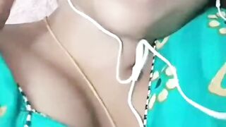Tamil bhabi boobs pressing