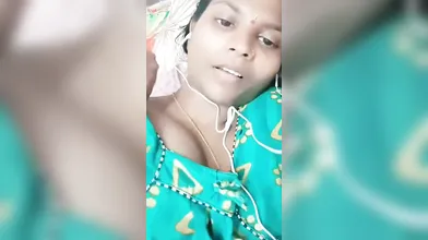 Tamil bhabi boobs pressing