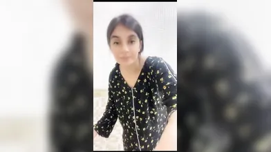 Cute girl showing pussy and fingering  and sent to bf