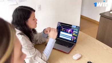 Pagando apueta, inexperienced homemade oral sex, lesbianas tocandose.