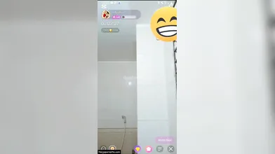 Desi Indian girl live on stripchat showing boobs and nudes