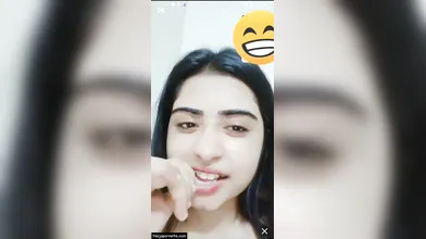 Desi Indian girl live on stripchat showing boobs and nudes