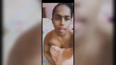 Cute Tamil girl sowing boobs