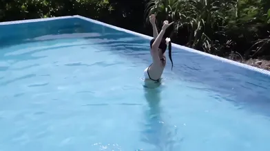 Myfans有料動画見放題【完全顔出し】エッチなお姉さんと2泊3日の旅行中にプールサイドで大量中出しセックス