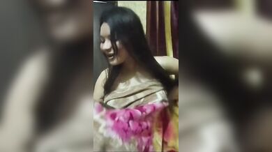 Beautiful Gf Recorded By Her Bf While Nude & Sucking His Dick