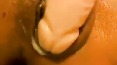 Amazing Babe fucks her juicy pussy with dildo