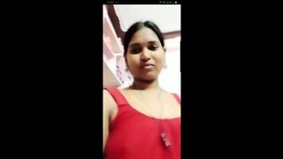 Madurai, Tamil Sexy Aunty In Chimmies With Hard Nipples