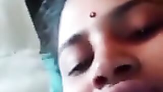 Tamil Wife Showing Boobs On VC - Clear Talking