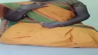 Tamil Kaaju Aunty
