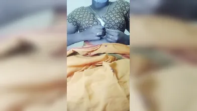Tamil Kaaju Aunty