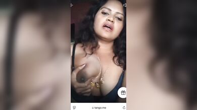 Tamil Moratu Kaaji Aunty Shows Her Boobs Ok Tango