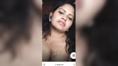 Tamil Moratu Kaaji Aunty Shows Her Boobs Ok Tango