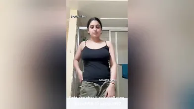 Sexy Indian Bhabhi Clips